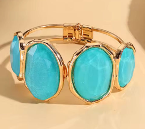 Elegant Women Fashion Big Oval Light Blue Stone w Glitter Accent Cuff Bracelet
