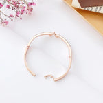 Exquisite Letter V Word Lady Inlaid Zircon Crystal Gold Color Bangle Bracelet Trendy Fashion Luxury Jewelry