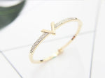 Exquisite Letter V Word Lady Inlaid Zircon Crystal Gold Color Bangle Bracelet Trendy Fashion Luxury Jewelry