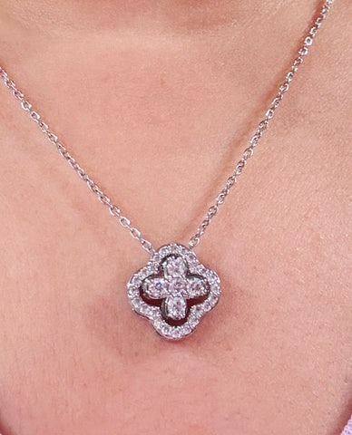 Radiant CZ Four-Leaf Clover Silver Chain Pendant Women Fashion Jewelry Necklace